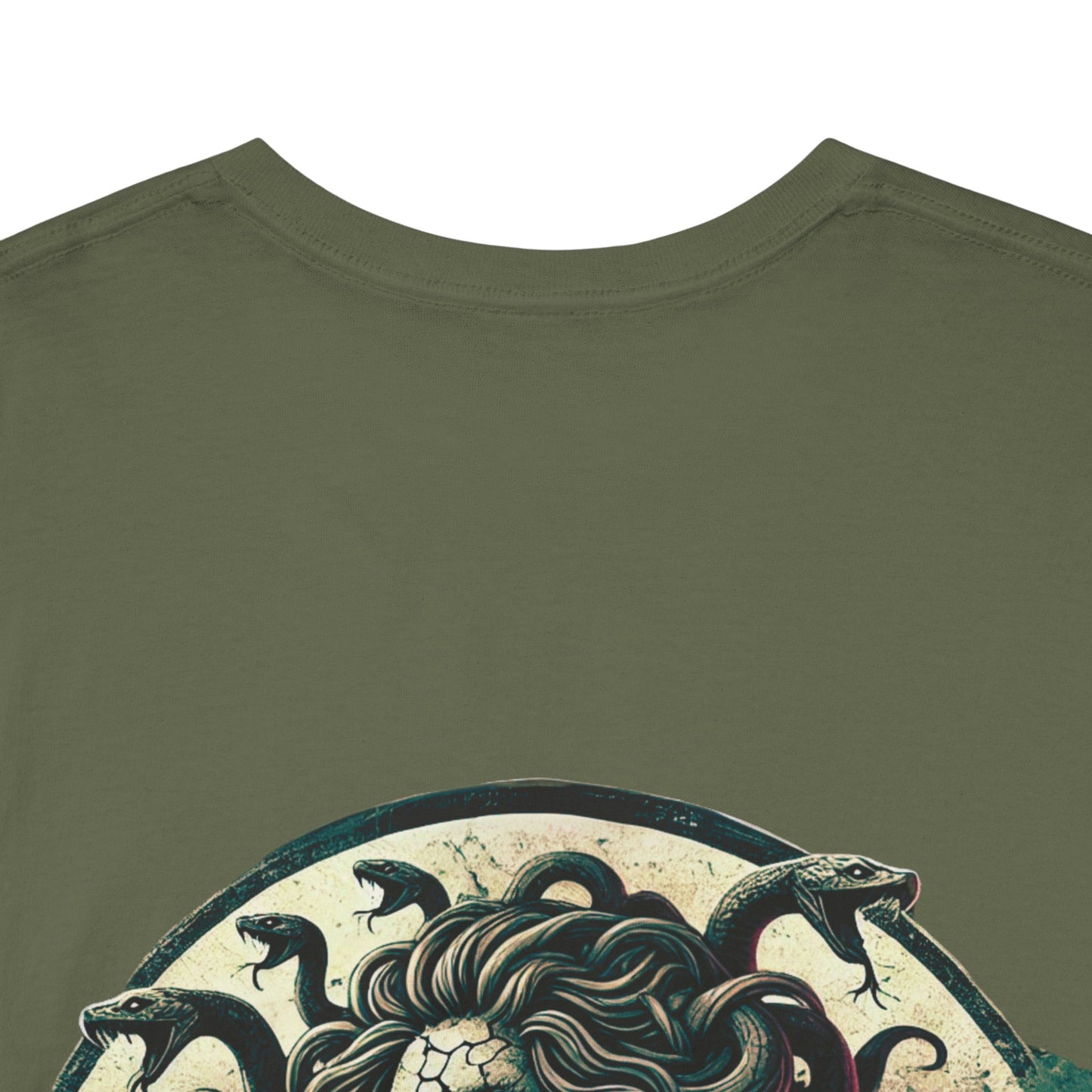 🌀 Camiseta Medusa & El Guerrero Maldito 🏛️