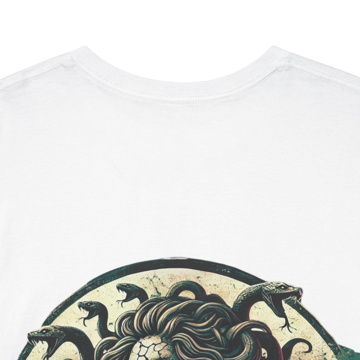 🌀 Camiseta Medusa & El Guerrero Maldito 🏛️