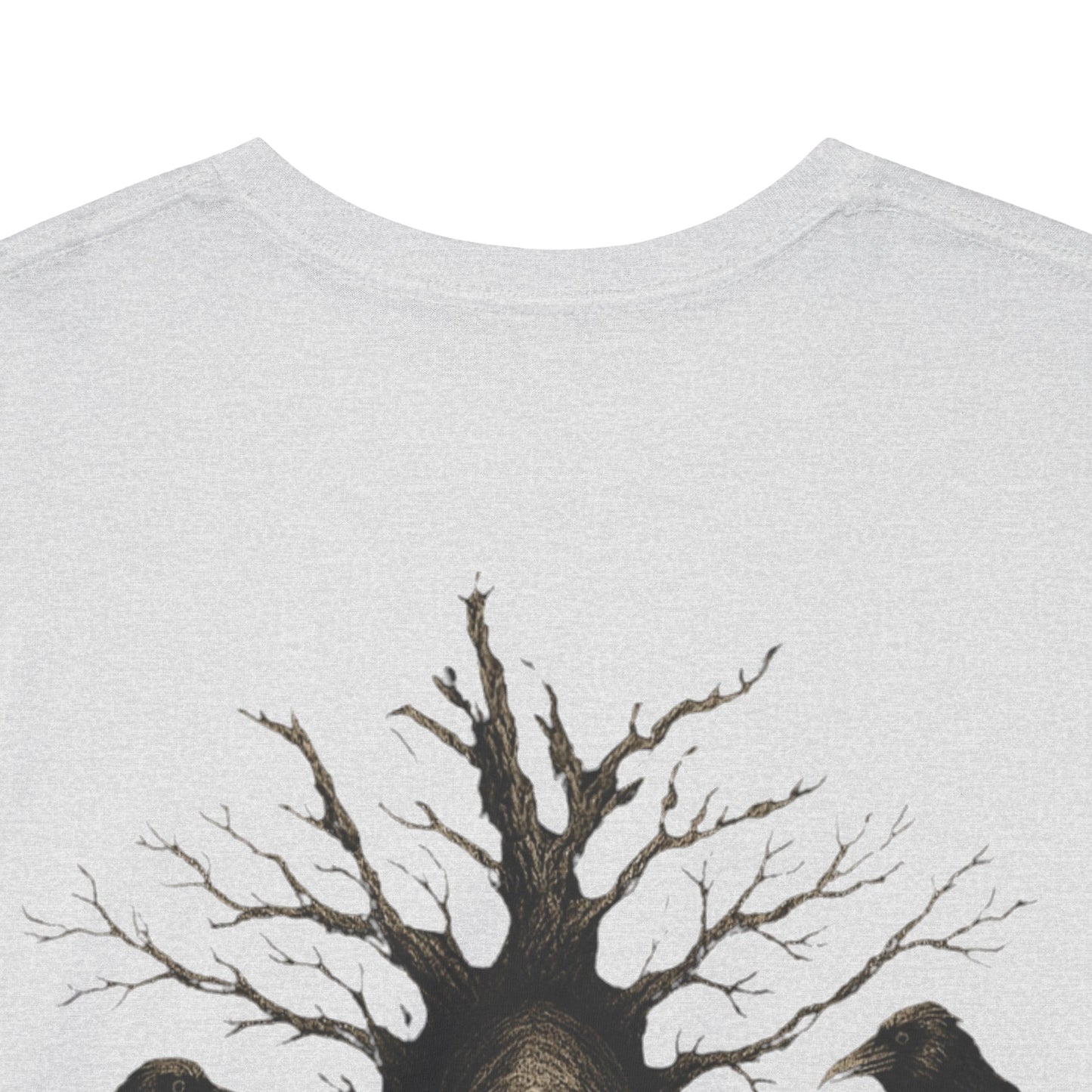 Camiseta hilos del Destino: La Mirada de las Nornas - Camiseta Crow's Valky