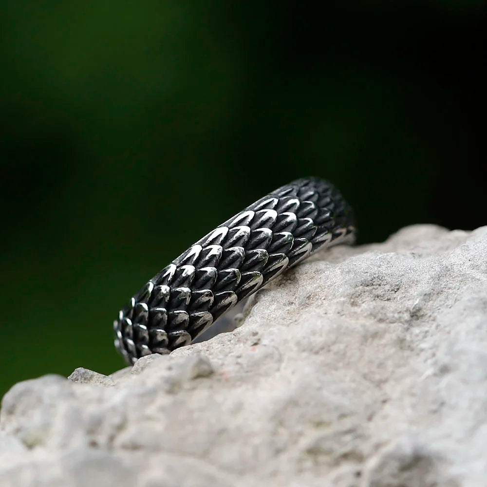 Anillo Vikingo de Acero – Dragón Nórdico & Protección