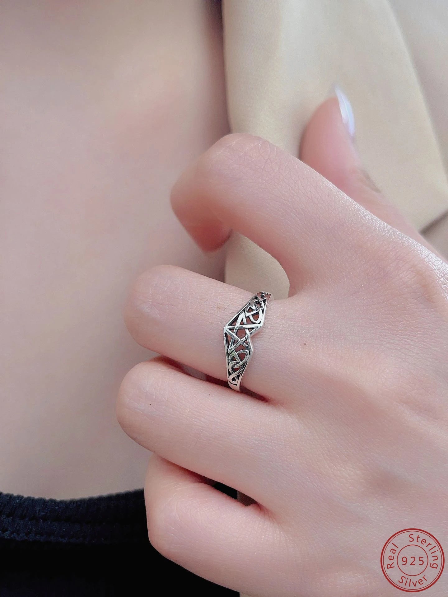 Anillo de Plata 925 – Diseño Estelar & Elegancia Mística